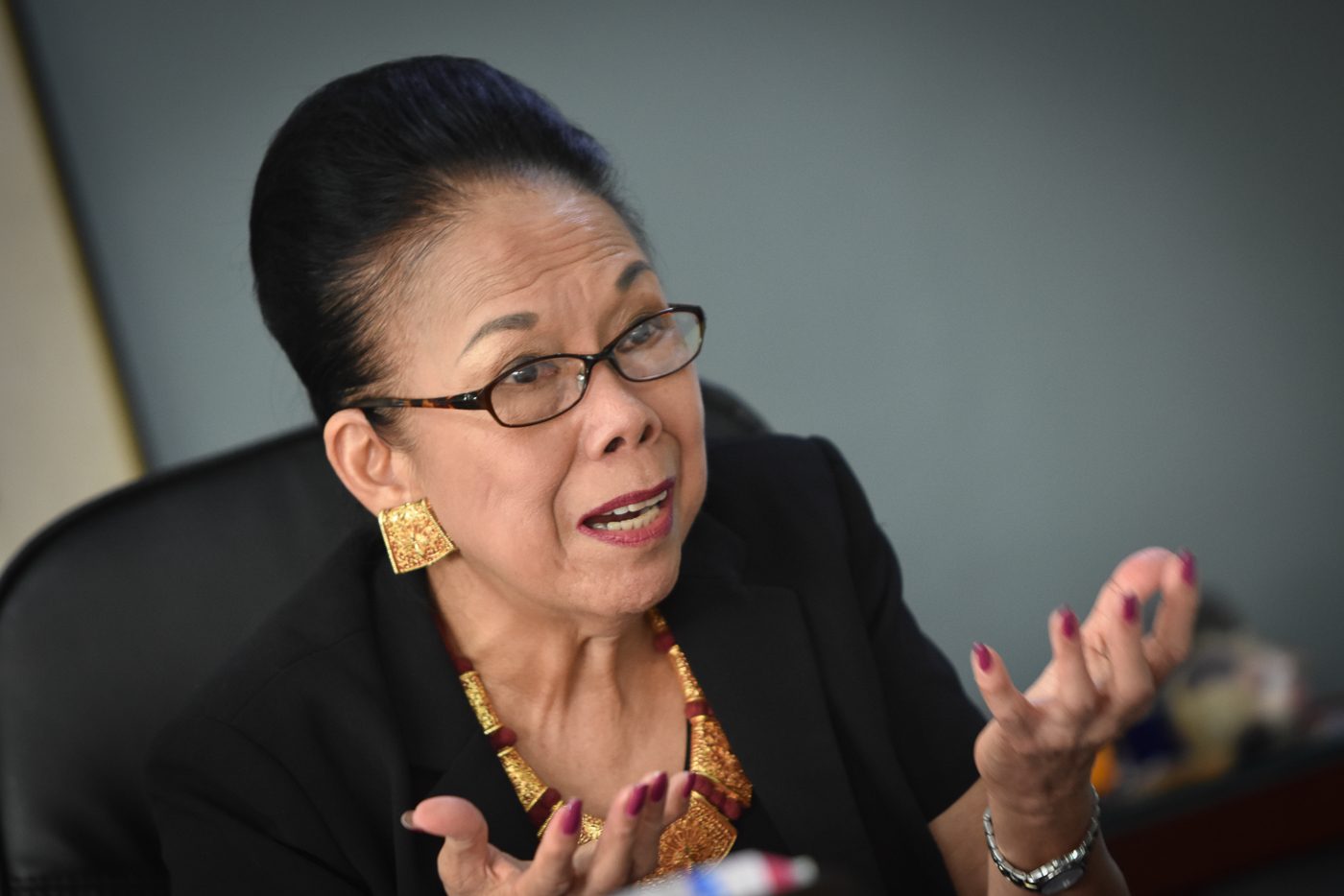 Malacañang warned Licuanan of ‘worse’ to come if she doesn’t resign