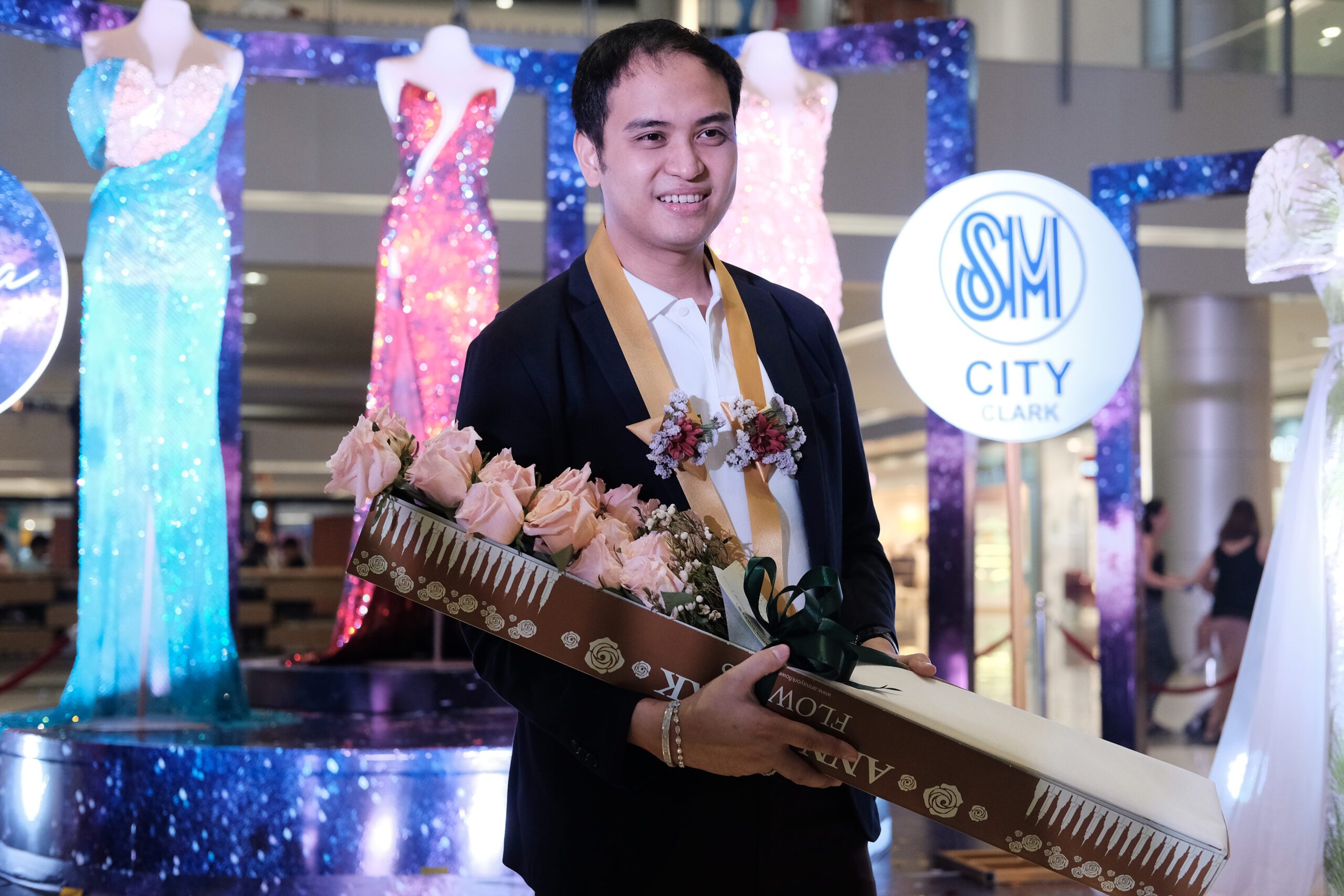Mak Tumang to hold fashion exhibit in SM Mall of Asia