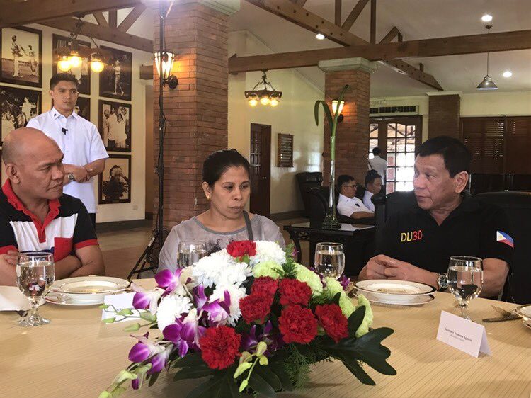 Duterte meets with Kian delos Santos’ parents