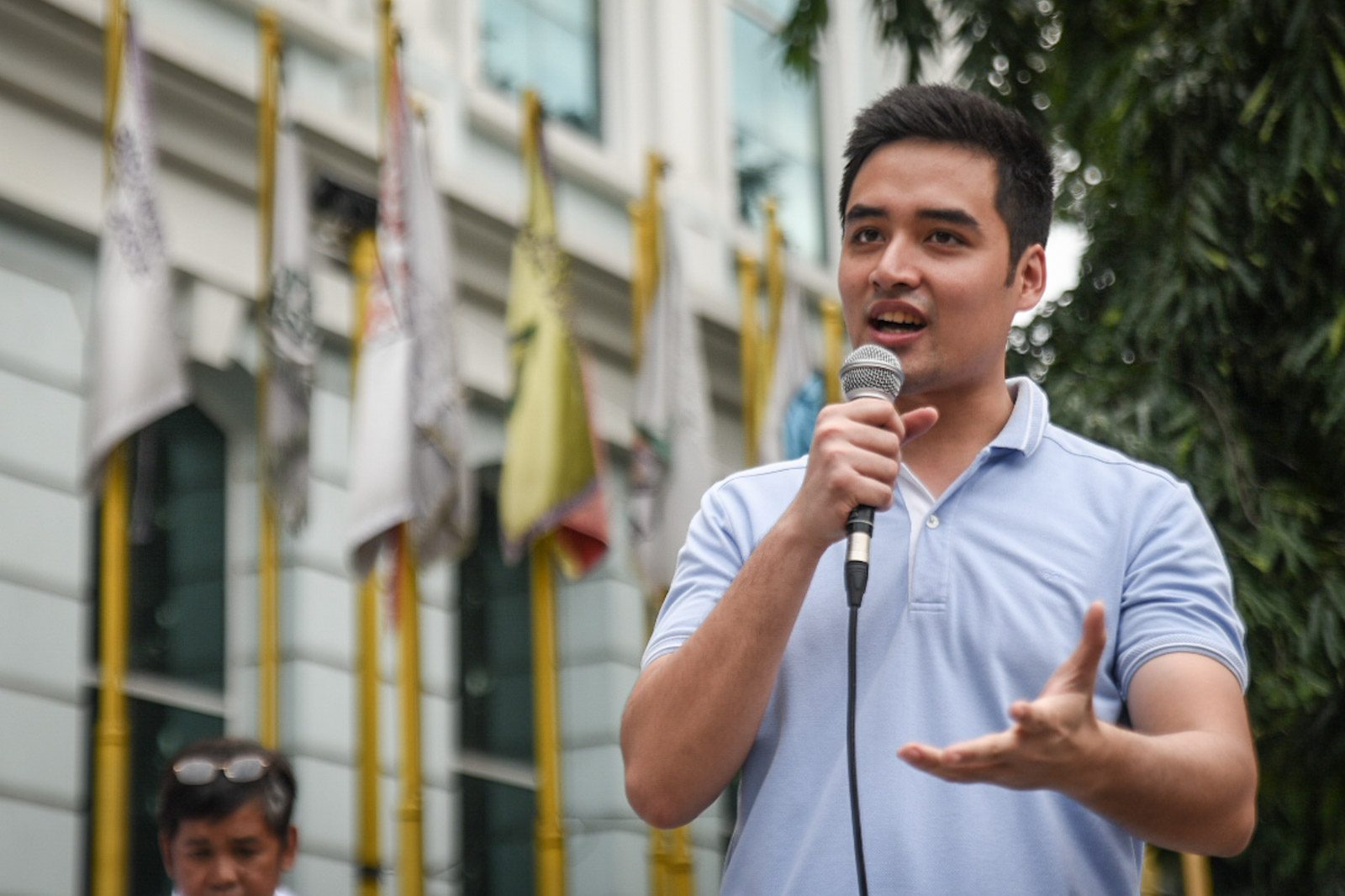 Pasig officials charged as Vico Sotto cracks down on illegal businesses, fixers