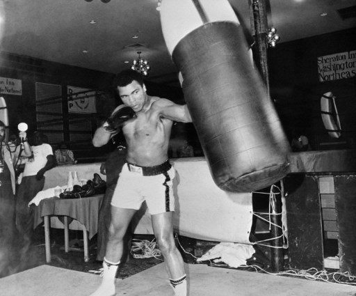 Muhammad Ali’s ‘fight doctor’ Ferdie Pacheco dead at age 89