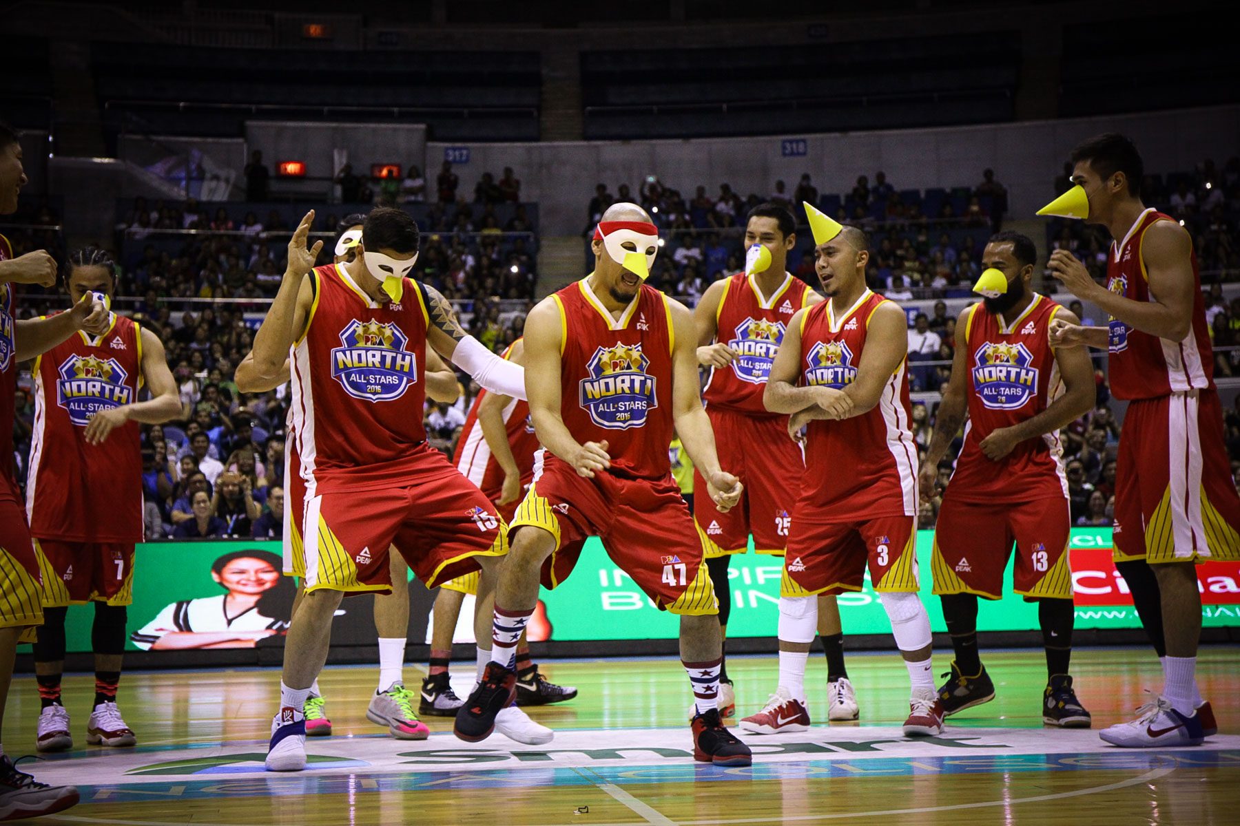 DANCE-OFF. The North Al-Stars show off their moves with props. Photo by Josh Albelda/Rappler 