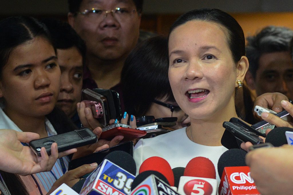 Grace Poe to UNA: Why are you so afraid of me?