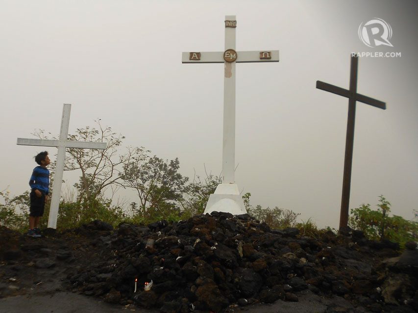 PILGRIMAGE’S END. The last stop of a pilgrimage is usually at this hilltop with three crosses, where pilgrims leave a stone they had carried since they started the pilgrimage. Photo by Glenn Martinez 