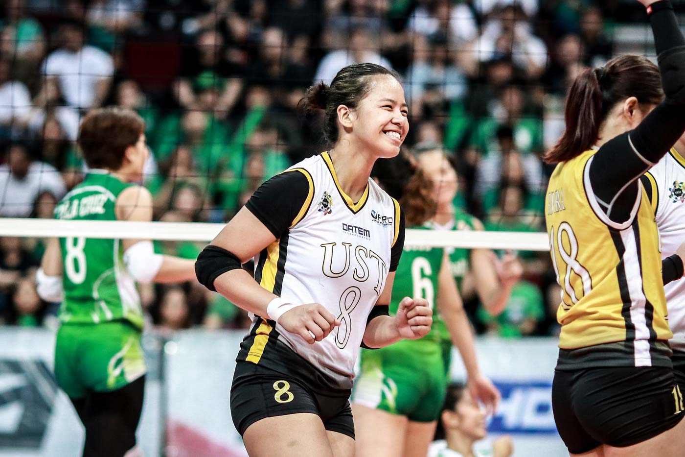 UST downs La Salle dynasty, nails first title berth in 8 seasons