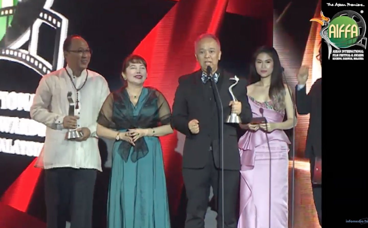 Director Louie Ignacio and the Philippine delegation. Screengrab from YouTube/infomedia.tv network 