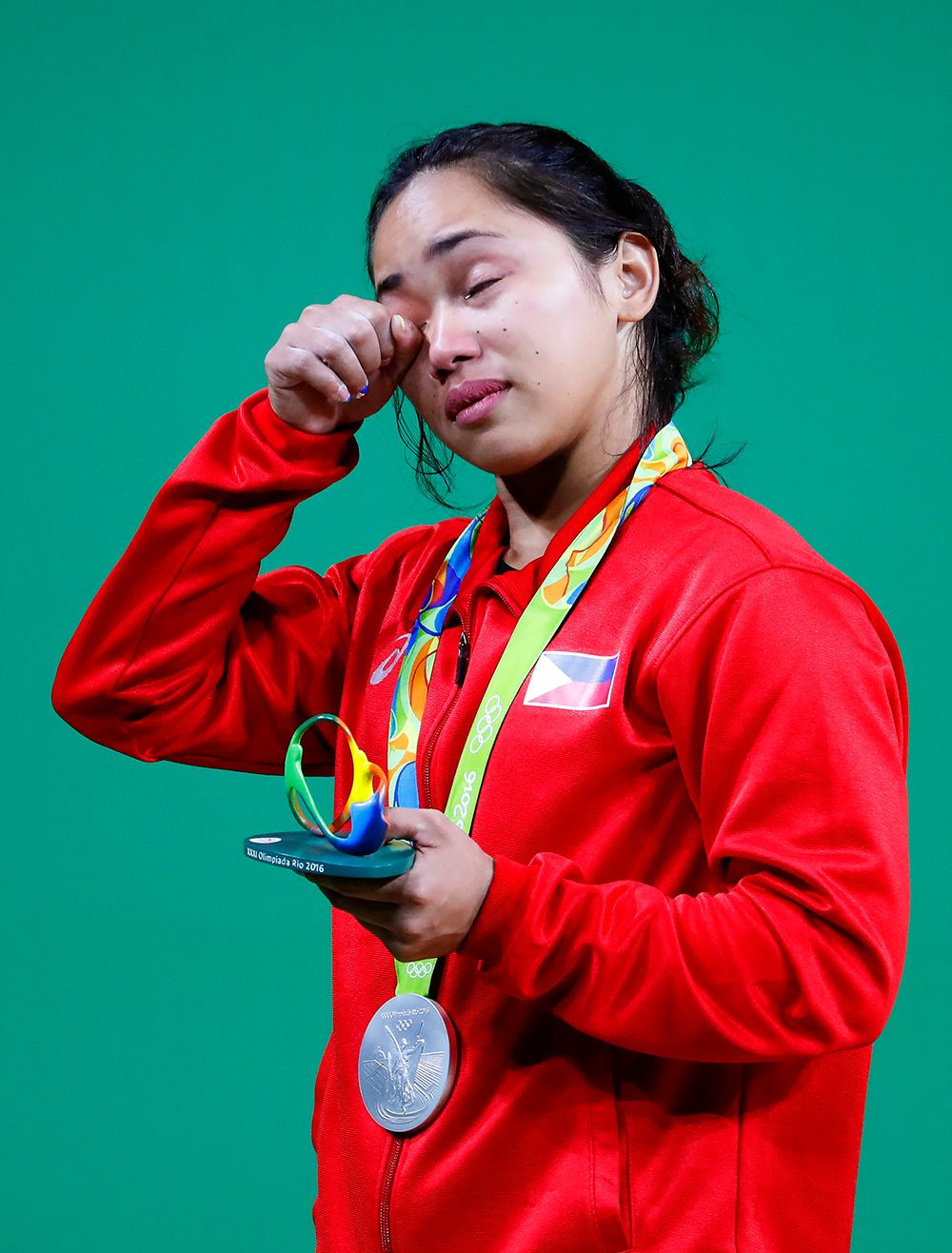 EMOTIONAL. Hidilyn Diaz can't help her emotion at the podium. EPA/NIC BOTHMA 