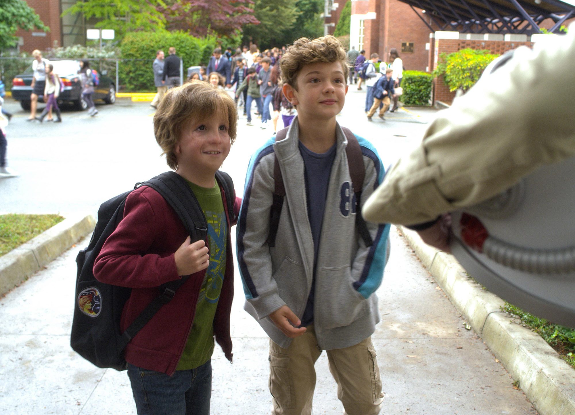 Auggie dan sahabat barunya di sekolah, Jack Will. Foto dari wonder.movie 