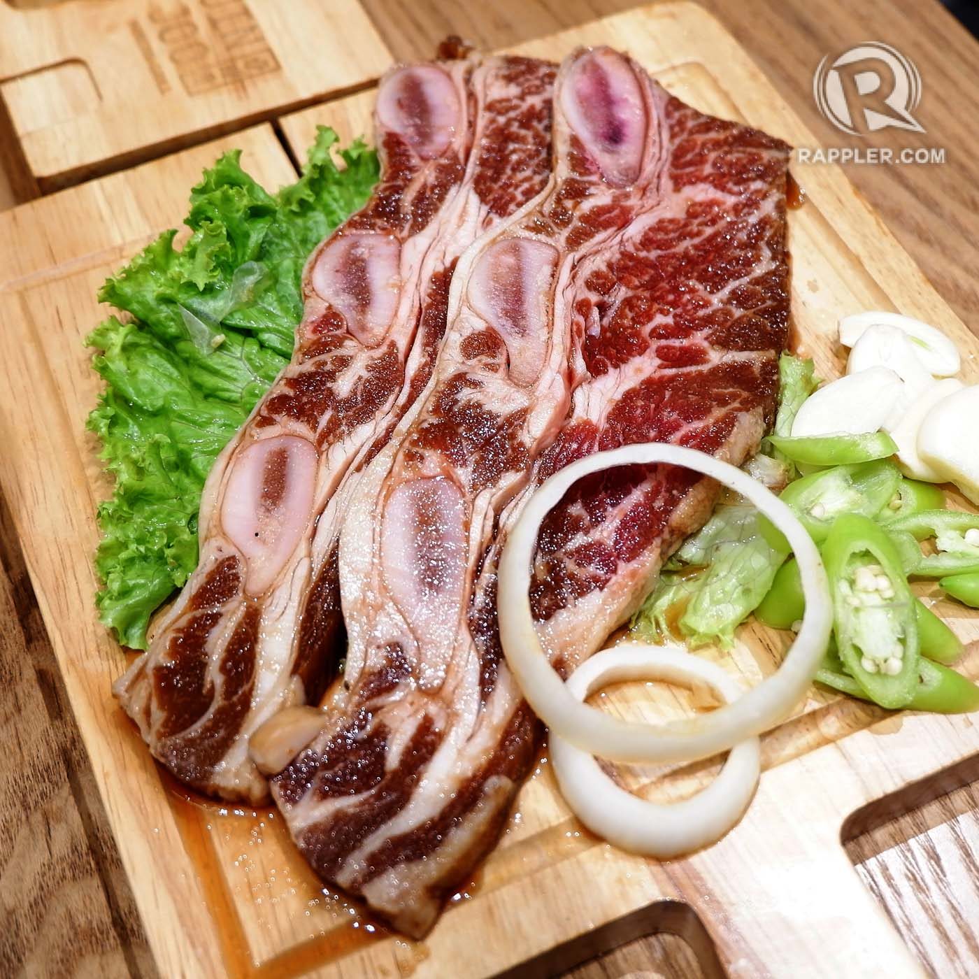 FOR THE PINOY PALATE. JinJoo’s dwaeji galbi, aka pork ribs, are marinated to cater to Filipino tastes. 