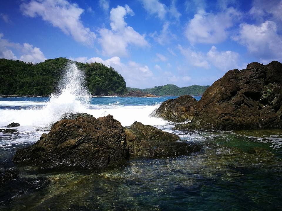 WAVE-WATCHING. Watch the waves at eye-level at the Green Lagoon. Photo courtesy of Laurie Mae Gucilatar 