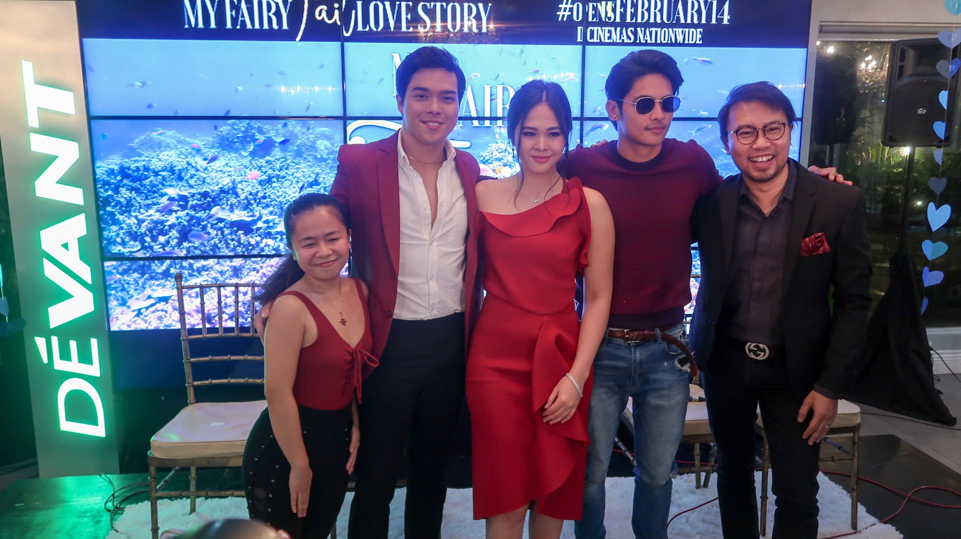 THE CAST. Janella Salvador and Elmo Magalona pose with Kiray Celis, Kiko Estrada, and director Perci Intalan during the press conference of the movie. Photo by Precious del Valle/Rappler 