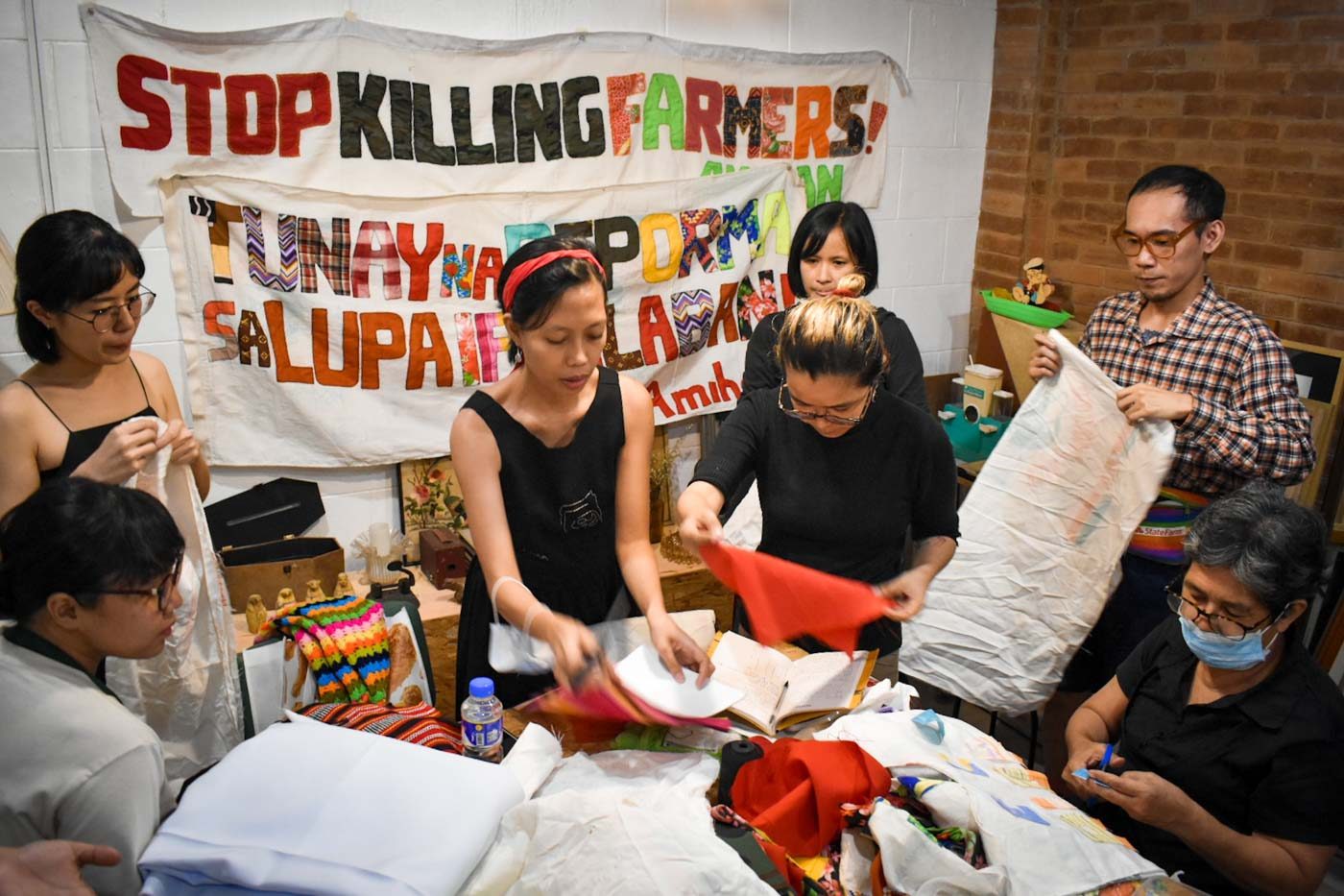 ‘Magtahi ay di biro’: At stitching workshop, advocates tackle farmers’ struggles