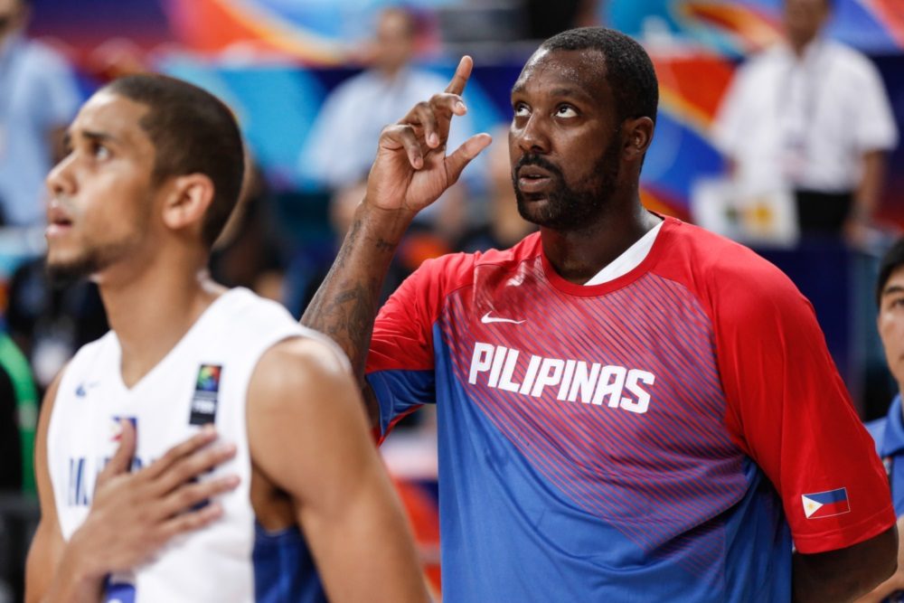 But before the smiles, Blatche and the rest of the team had their game faces on. Photo from FIBA 