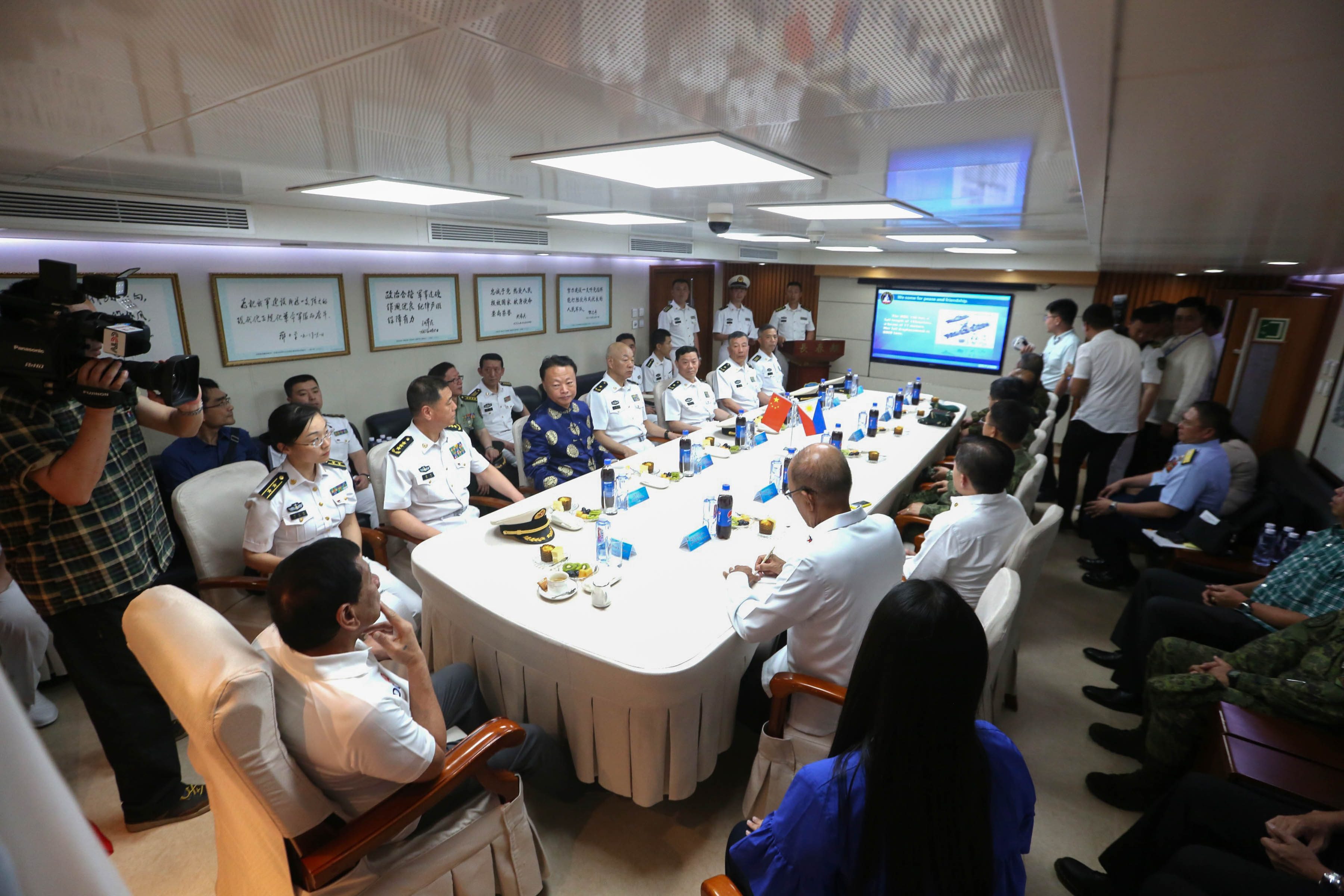 CAPABILITIES. Philippine President Rodrigo Duterte is briefed about the Chinese warships.  