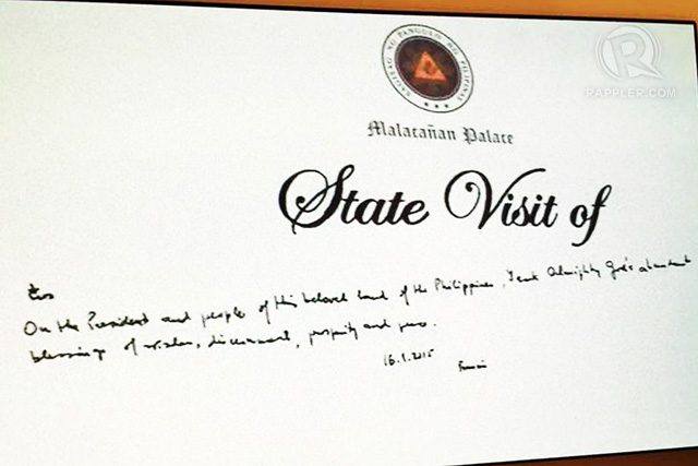 Pope Francis' message written on the Malacañang guest book.