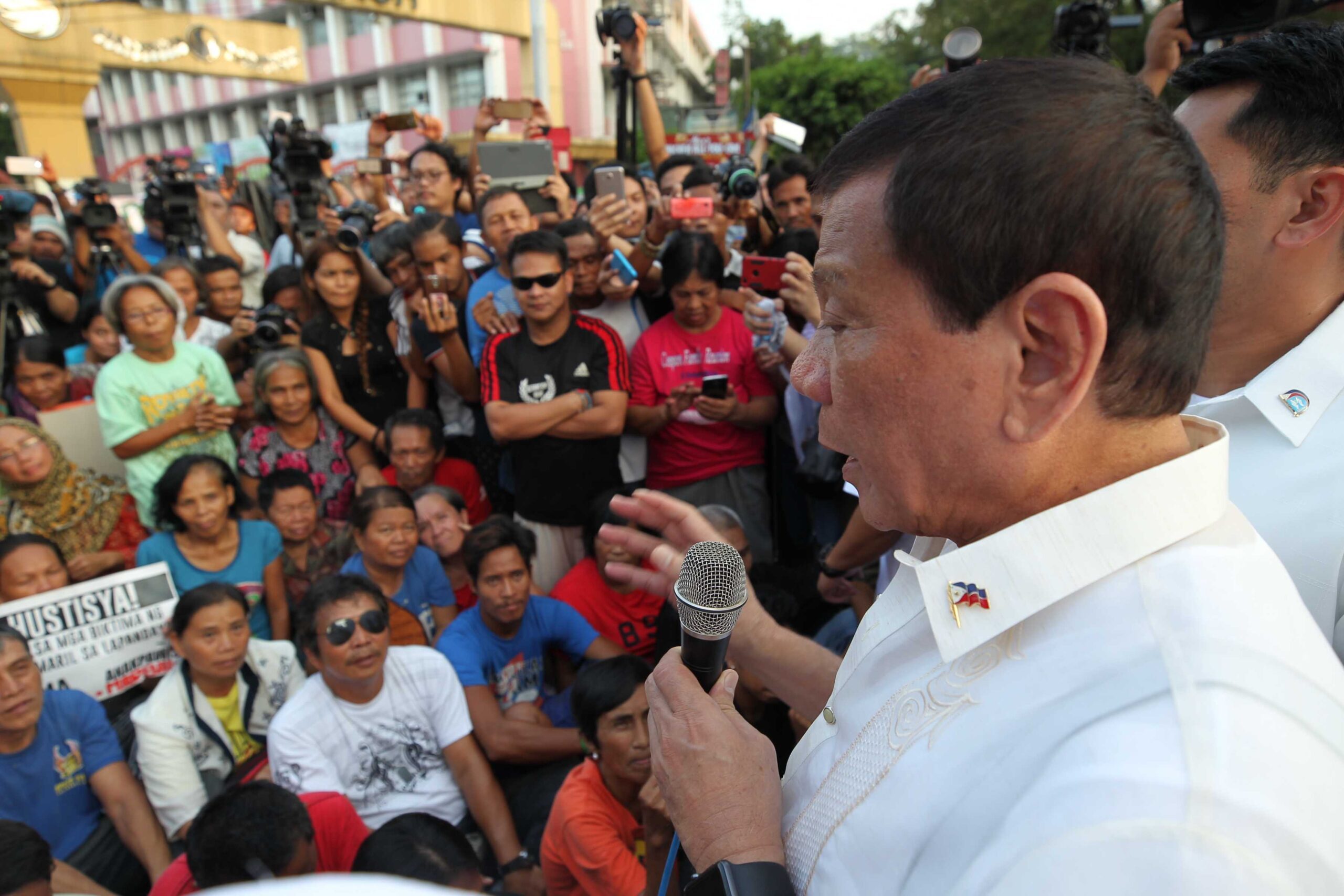 Duterte invites Tagum farmers to Manila Hotel dinner