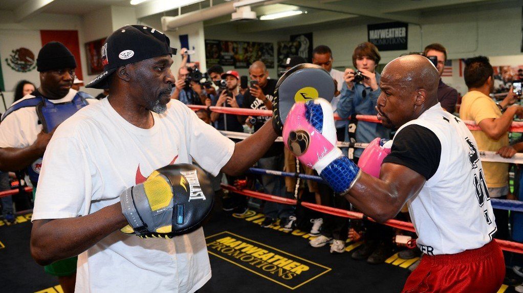 Ex-champion and trainer Roger Mayweather dies