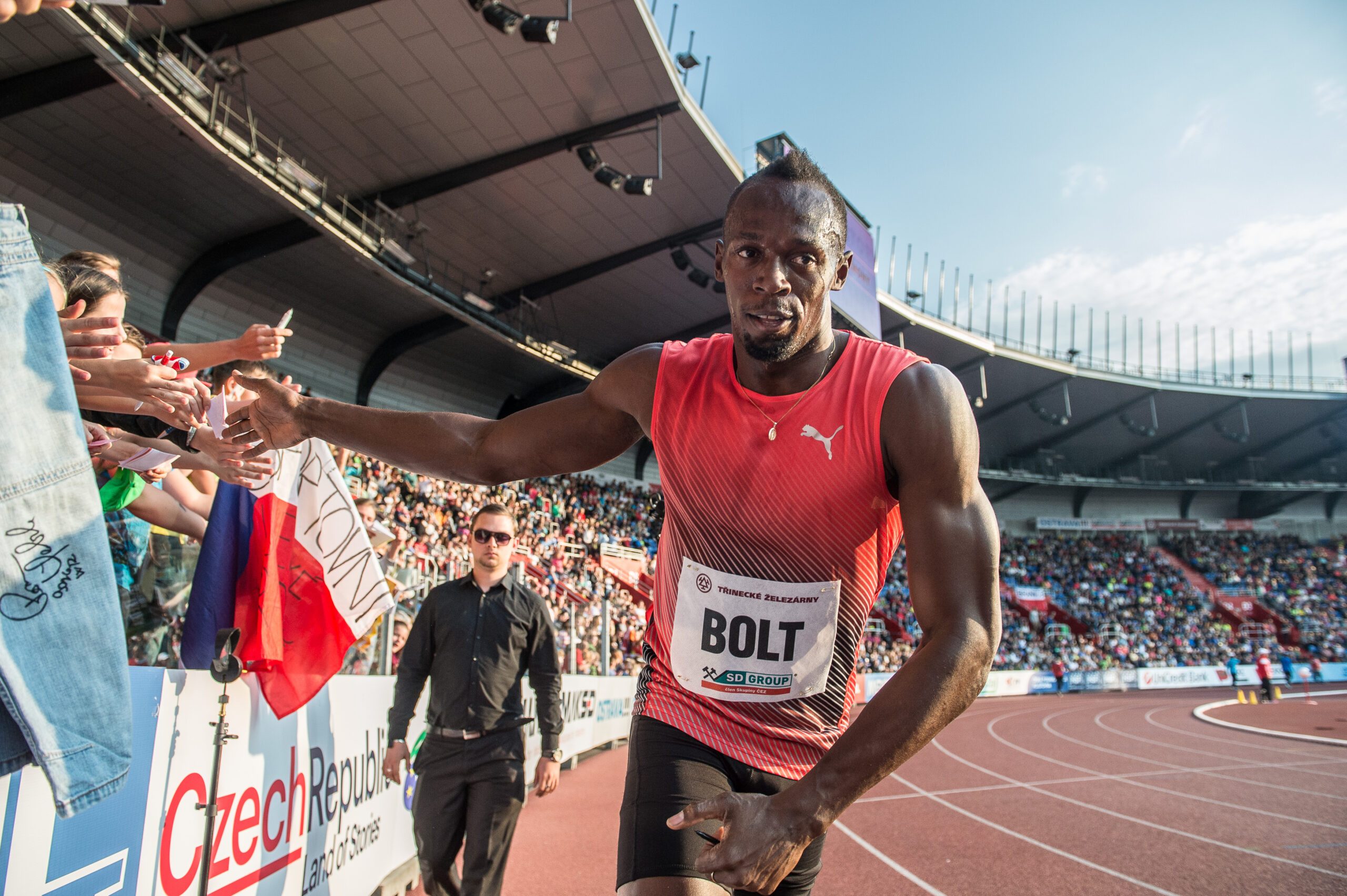 Usain Bolt berlari melawan api, iklan Olimpiade Rio terbaik?