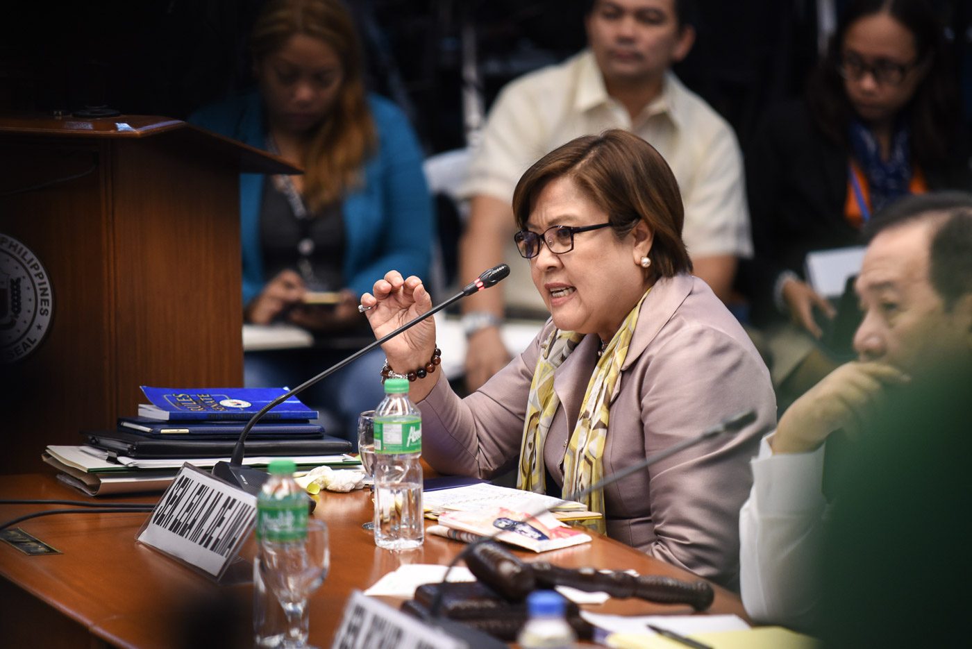 IN THE SPOTLIGHT. The Senate committe on justice and human rights and the committee on public order and dangerous drugs resume the probe into extrajudicial killings on September 22, 2016. Photo by LeAnne Jazul/Rappler 
