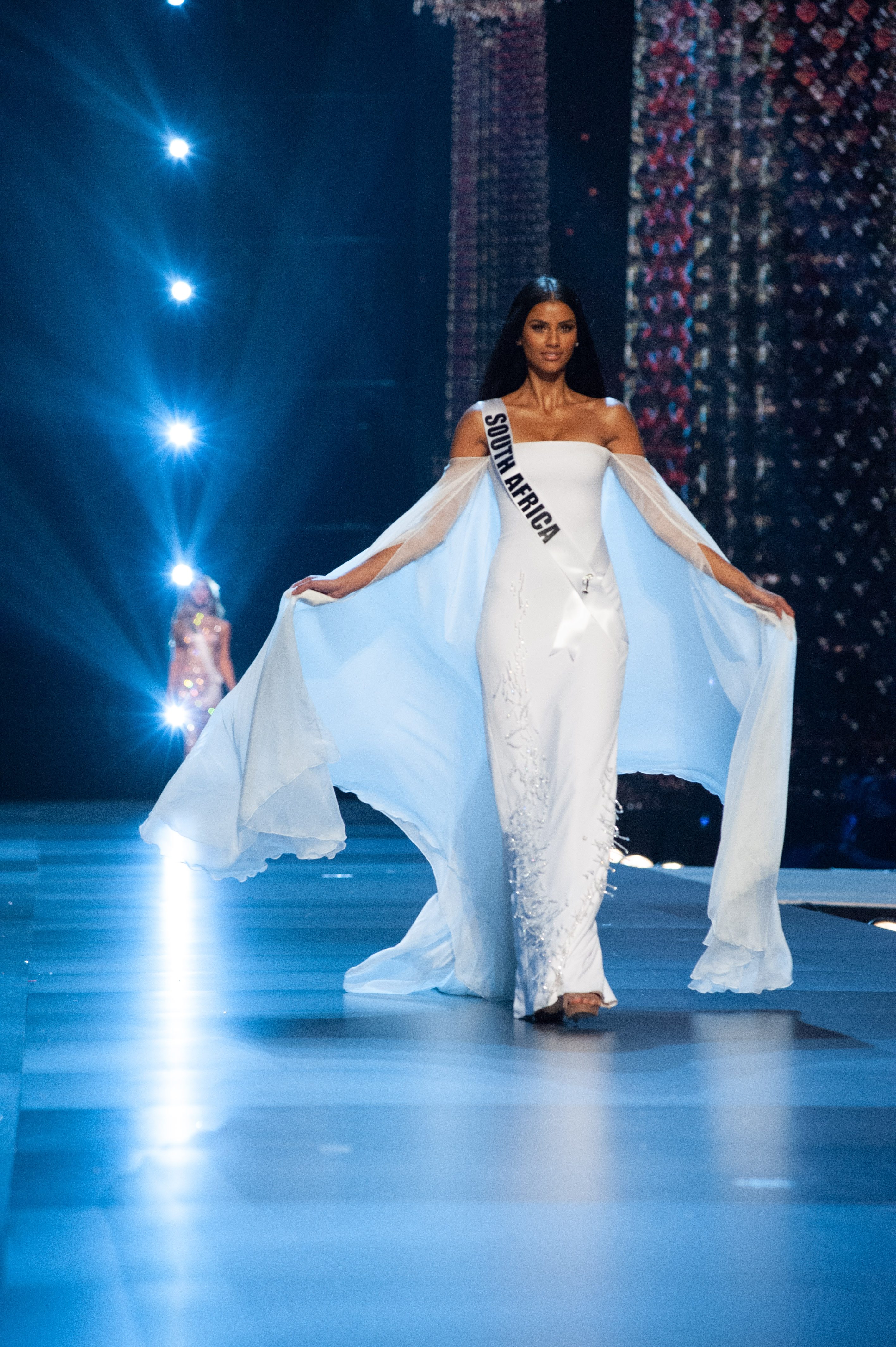 Tamaryn Green, Miss South Africa 2018 in her evening gown. 