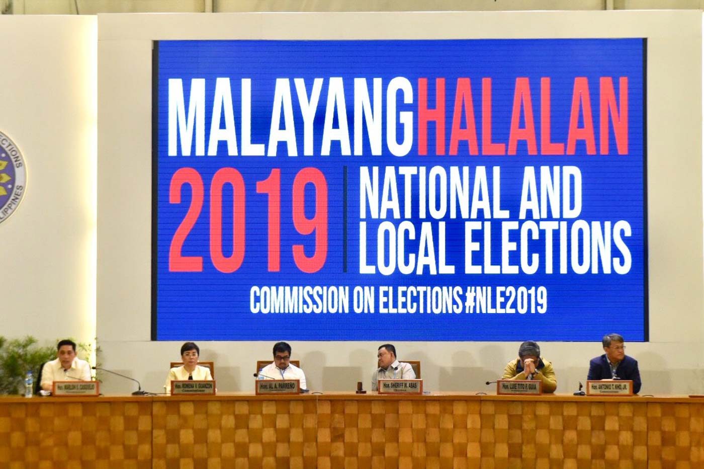 Comelec says 961 vote-counting machines defective