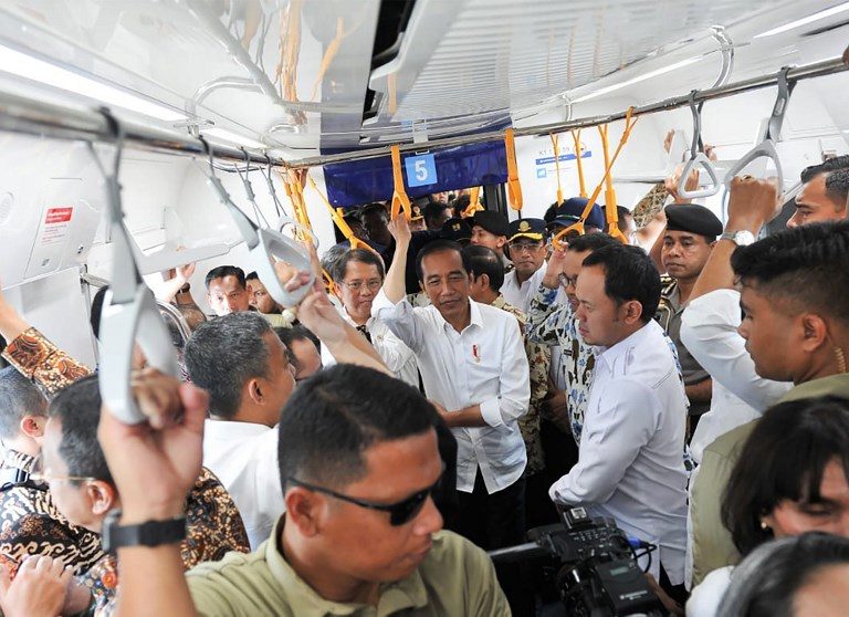 NEW RAILWAY. Indonesian President Joko Widodo takes a ride in the soon to be launched Mass Rapid Transit in Jakarta, March 19, 2019. Photo from Indonesian Presidential Palace/AFP  