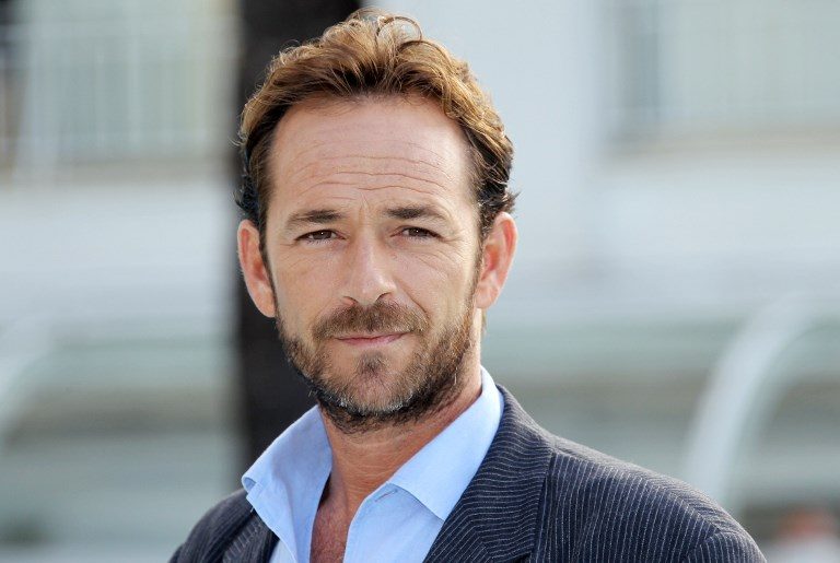 ‘Beverly Hills, 90210’ star Luke Perry dead at 52