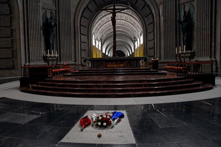Spanish court suspends exhumation of Franco remains