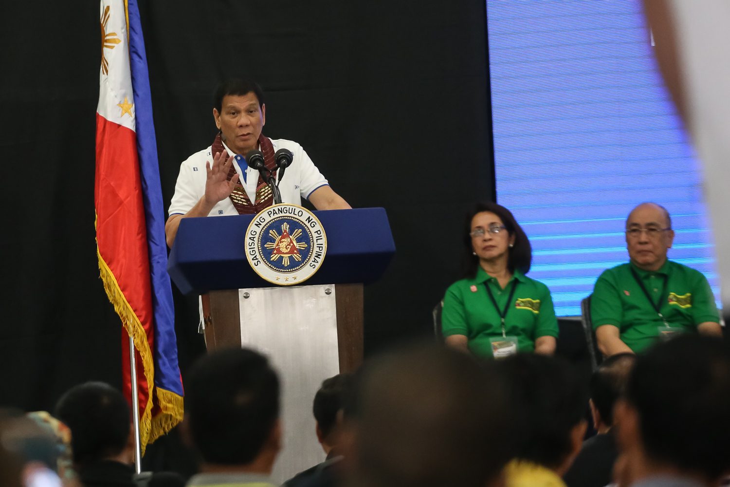 Duterte dares CIA to ‘oust’ him