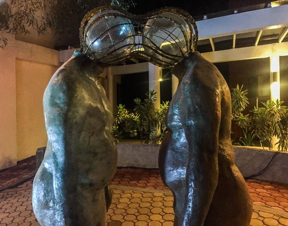 'KISS.' There are sculptures outside the museum too, including this one by Gerry Leonardo. Photo by Vernise L. Tantuco 