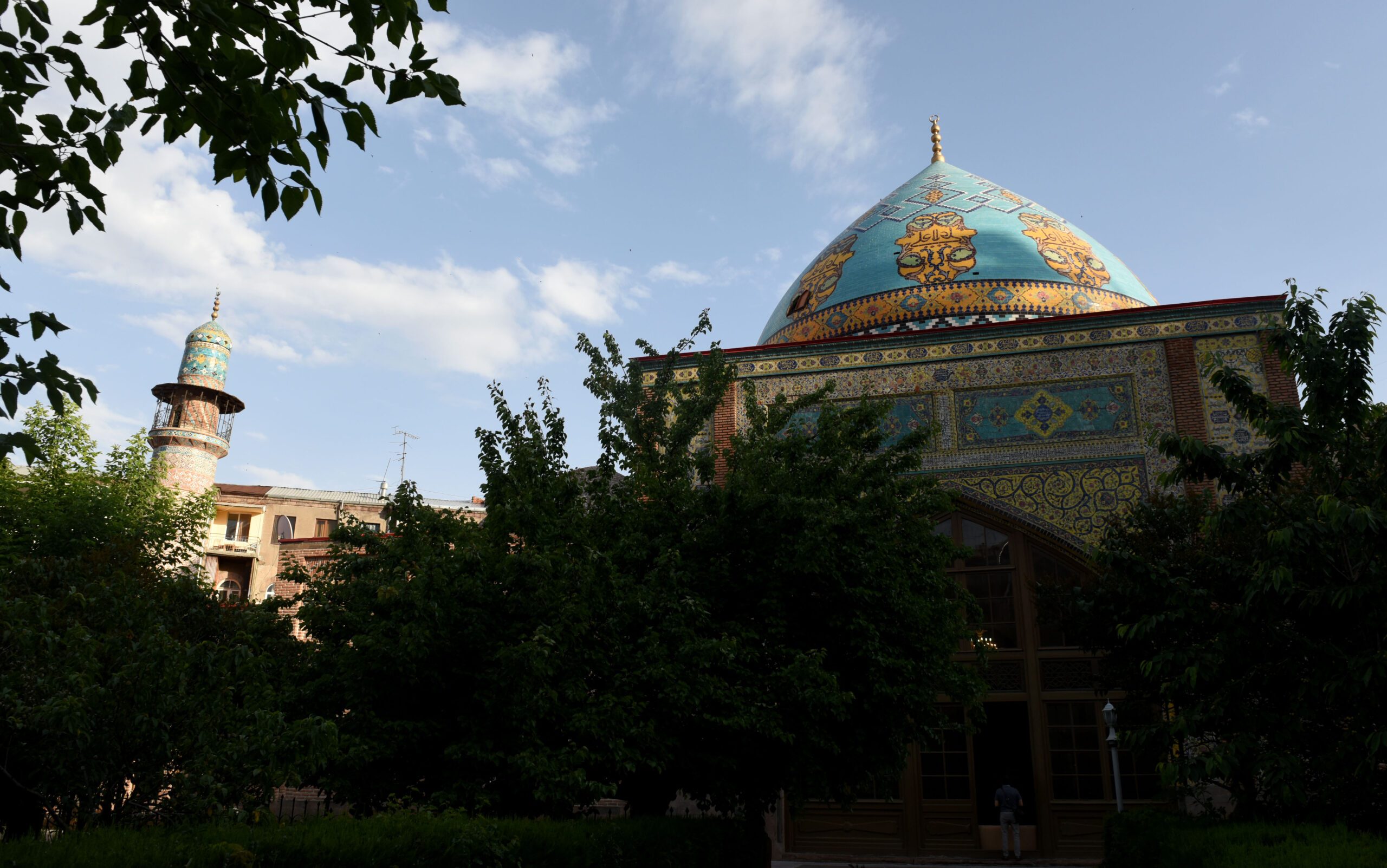 Berbuka puasa Ramadan di Masjid Biru Armenia