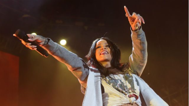 Rihanna announces global tour amid album buildup