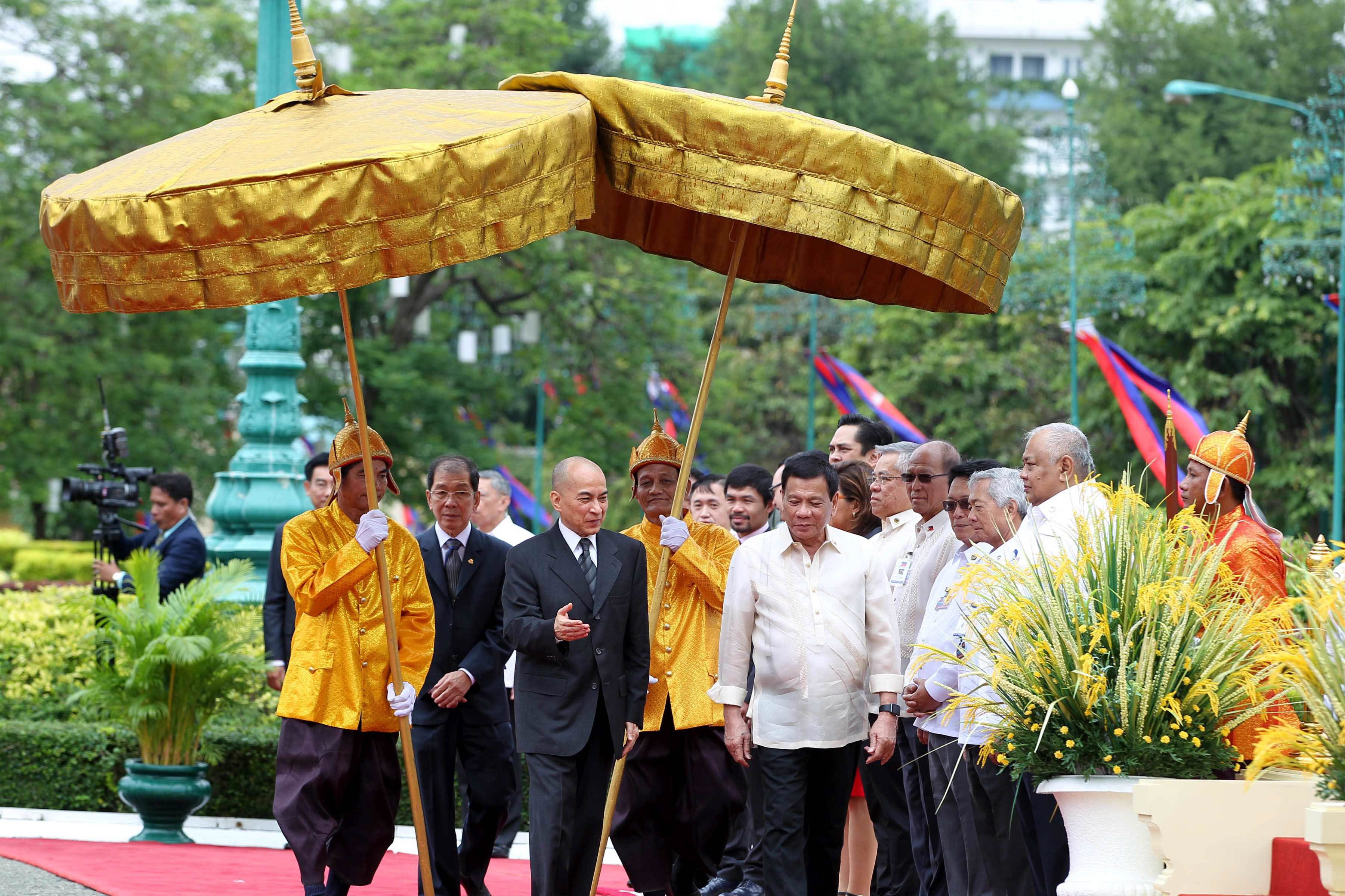 WITH A KING. President Duterte is welcomed by the King of Cambodia Norodom Sihamoni upon his arrival at the Royal Palace 