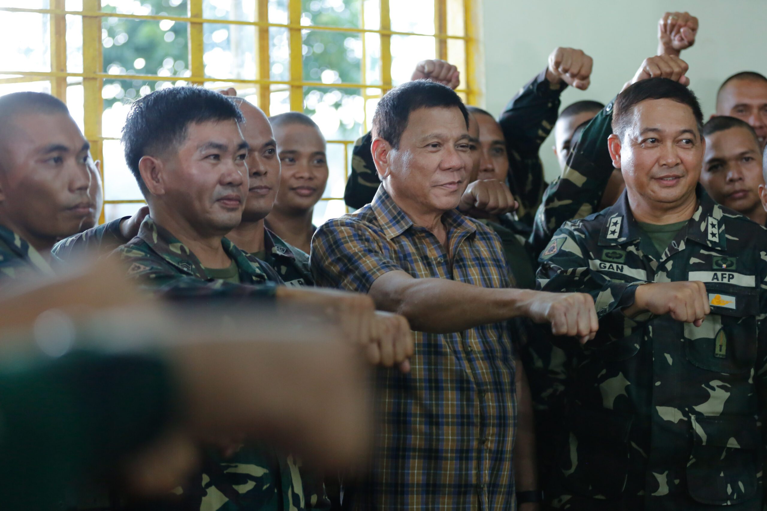 Soldiers told: Don’t be ‘too optimistic’ about Duterte’s salary hike vow