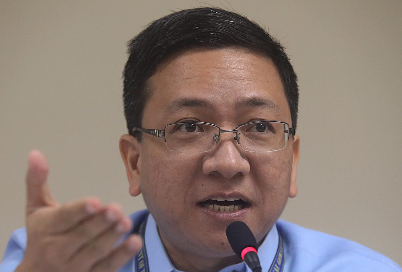 DILG to Comelec: Require barangay, SK bets to publish resumes