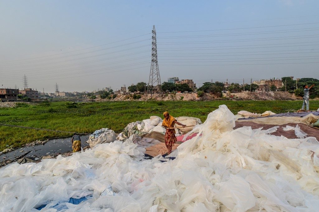 Bangladesh court orders government to ban single-use plastics