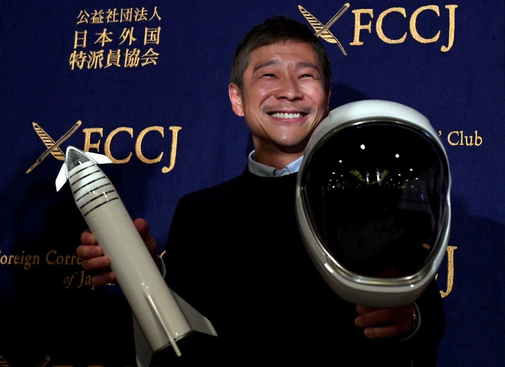 Wanted: Girlfriend to fly to the moon with Japanese billionaire