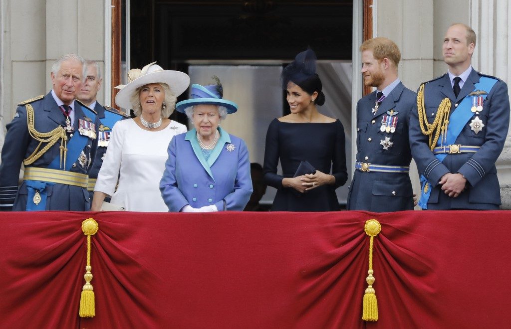 Queen gathers royals for crisis meeting with Prince Harry