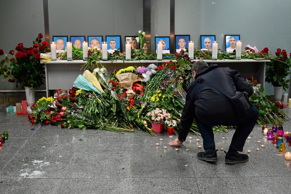 Ukraine in national mourning after deadly airliner crash
