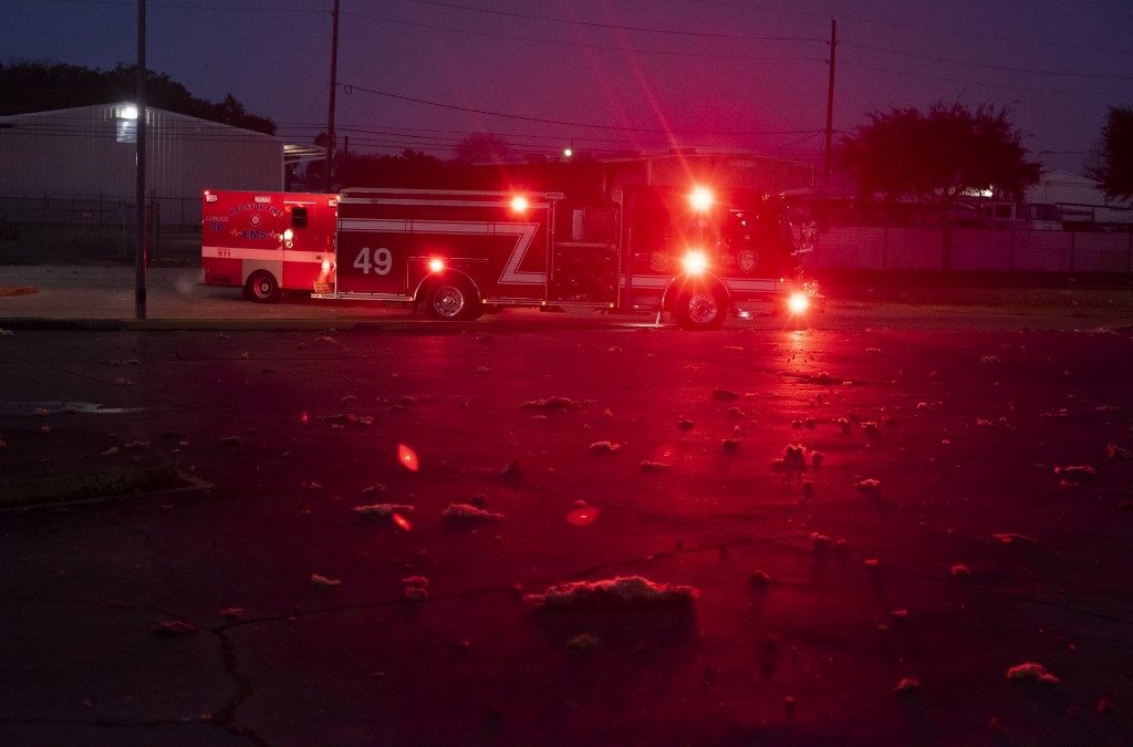 Large explosion rocks Houston, houses damaged