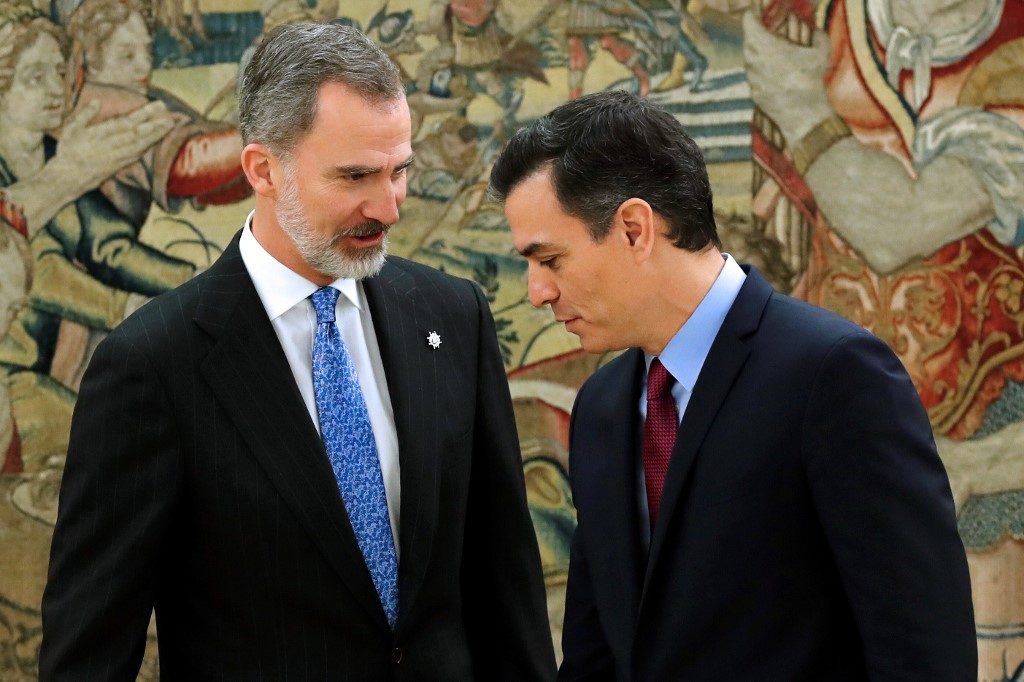 Sanchez sworn in as head of Spain’s first coalition gov’t in decades