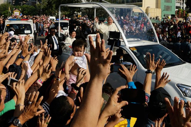 ROCKSTAR POPE. Pope Francis bids Filipinos goodbye before ending his 5-day visit to the Philippines. Photo by Francis Malasig/EPA