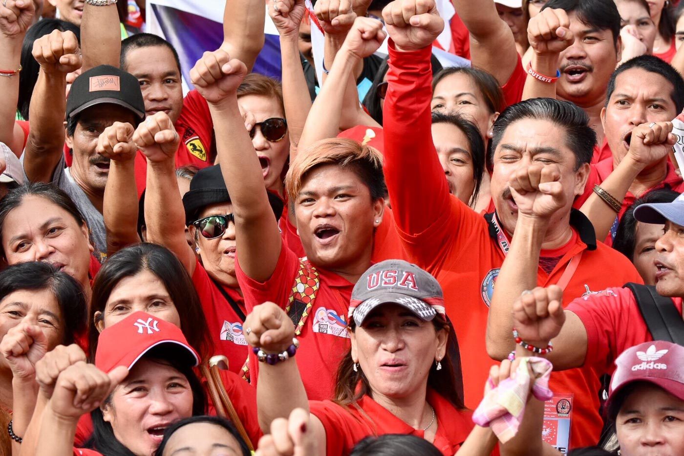 Para pendukung ‘memberi’ Duterte kekuasaan tunggal untuk menulis Konstitusi baru