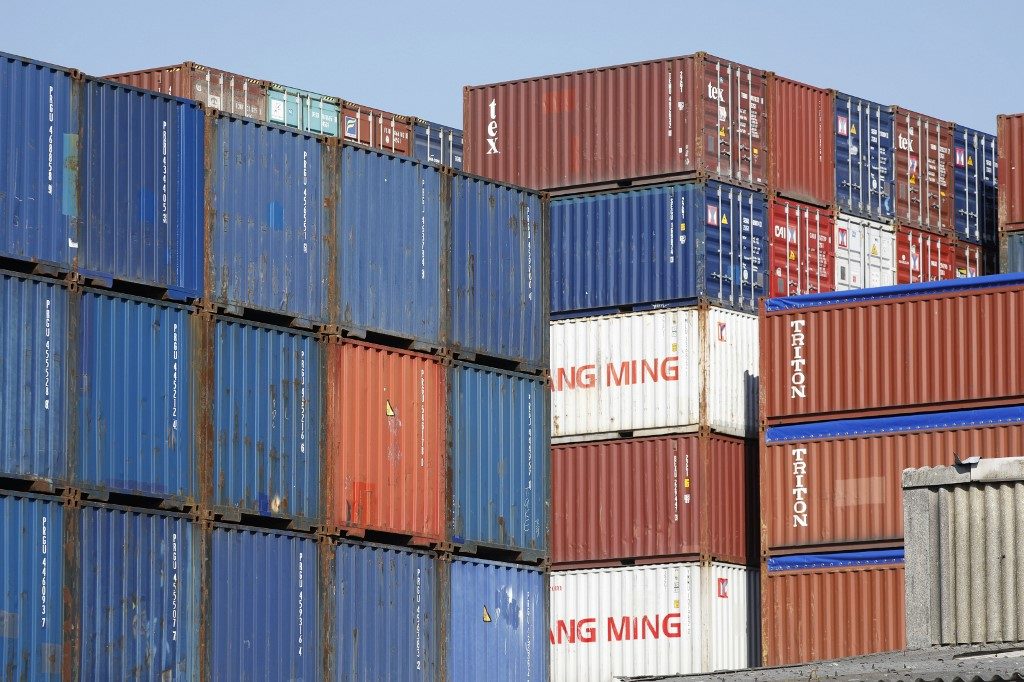 German exports plunge in April 2020, trade surplus collapses