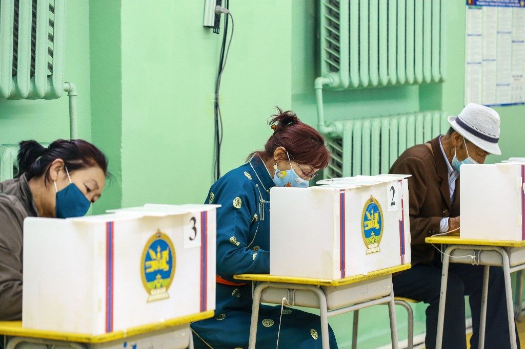Mongolians vote for parliament in shadow of coronavirus