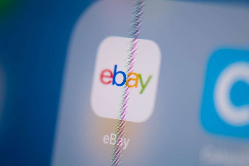 Ex-eBay execs sent cockroaches to harassment victims – U.S. prosecutors