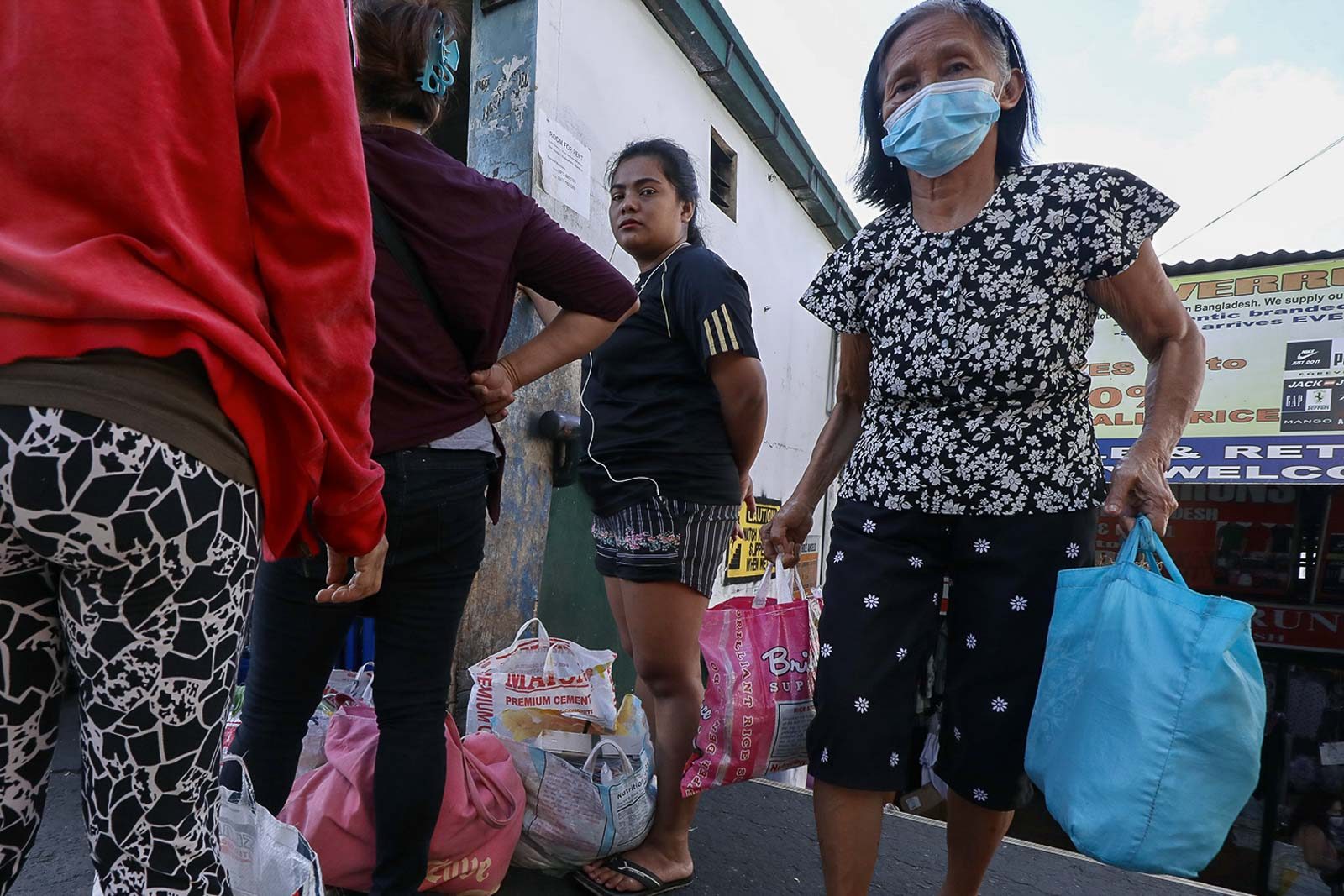 ‘Bagsakan centers’ for indigents, displaced workers to be set up in Cebu