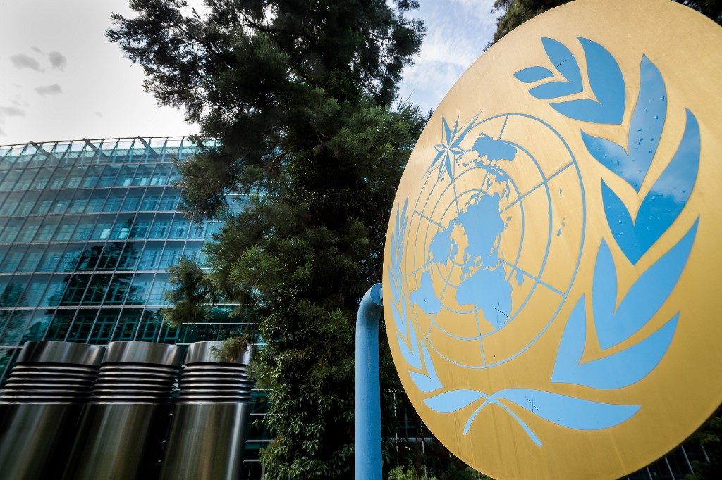 Nations agree landmark U.N. climate report after marathon talks
