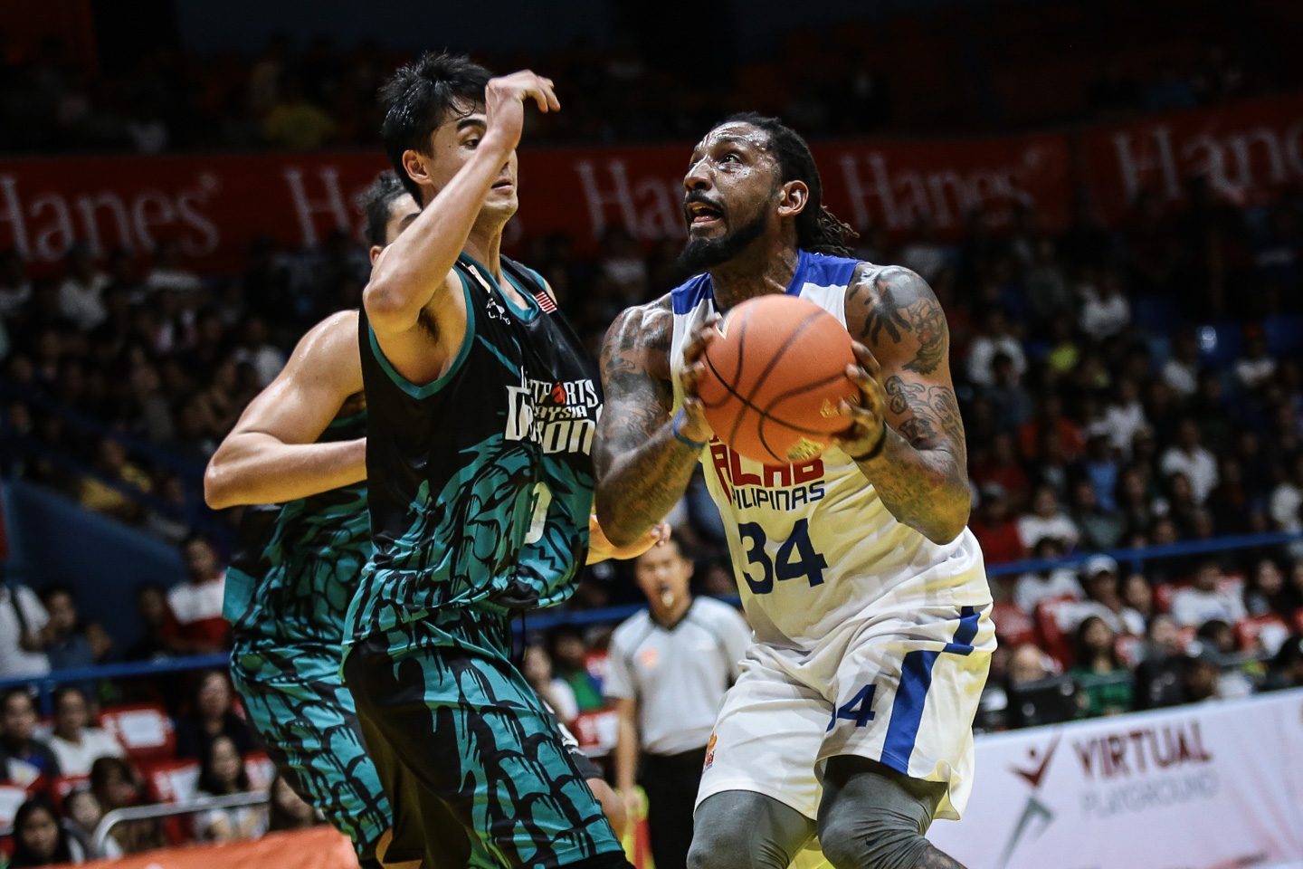 17 POINTS. Balkman puts up double digits in his first game back in the Philippines. Photo by Josh Albelda/Rappler 