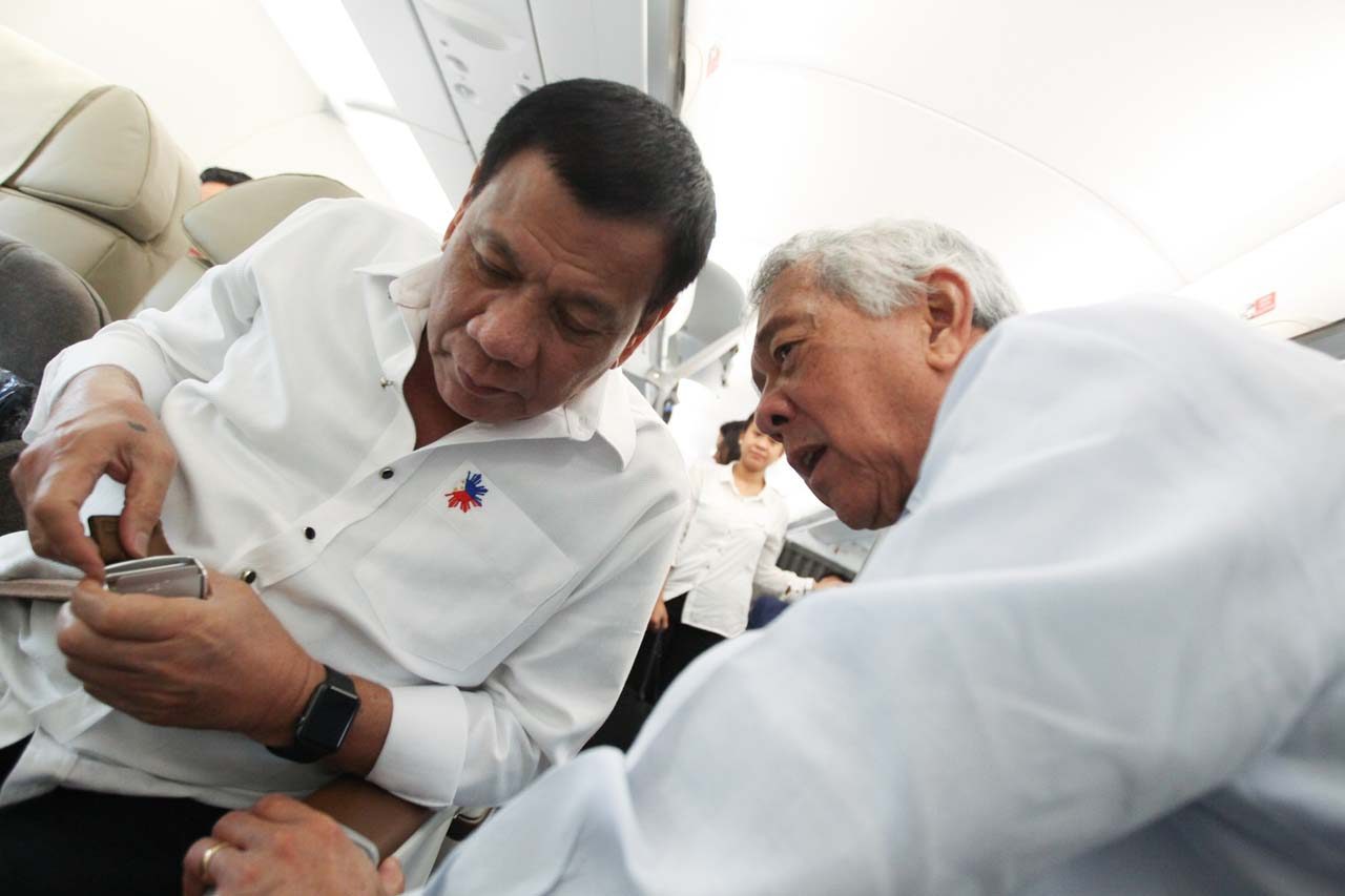 Lawmakers told Duterte: Yasay ‘cannot be saved anymore’